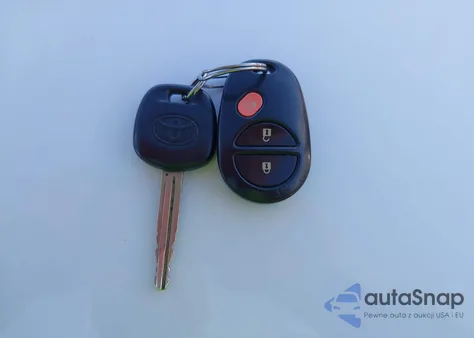 2010 Toyota Highlander Base V6 из США, поврежденный, VIN 5TDBK3EH2AS021708